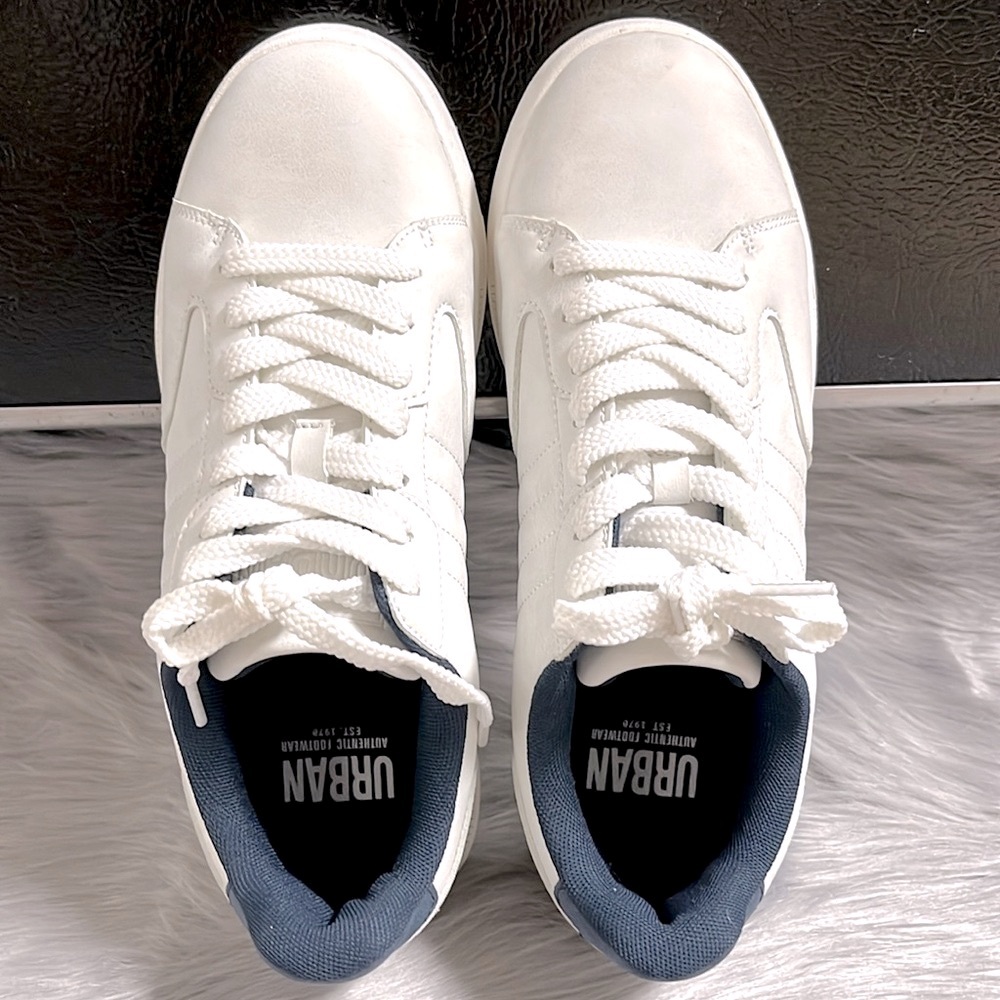 EUC White & Blue Low-Top Sneakers